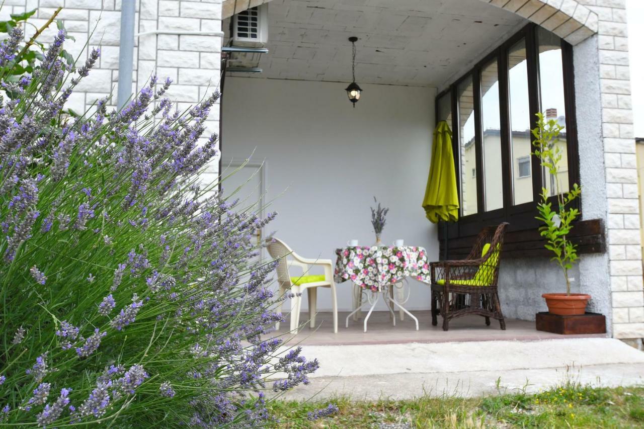 Studio Apartman Kris Marinici  Экстерьер фото